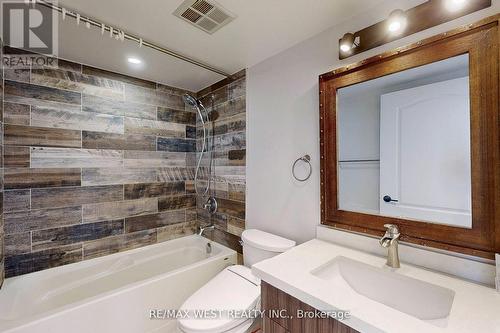 1003 - 7 Townsgate Drive, Vaughan, ON - Indoor Photo Showing Bathroom