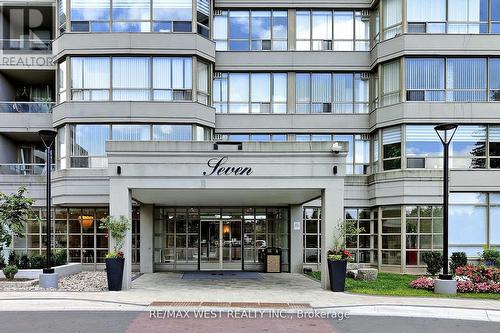 1003 - 7 Townsgate Drive, Vaughan, ON - Outdoor With Facade