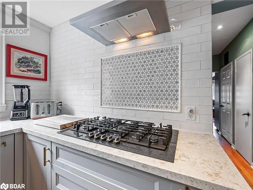 102 Twenty Third Street, Toronto, ON - Indoor Photo Showing Kitchen