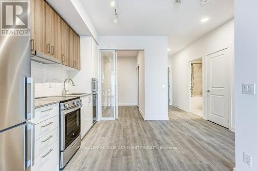 3003 - 30 Upper Mall Way, Vaughan, ON - Indoor Photo Showing Kitchen With Stainless Steel Kitchen With Upgraded Kitchen