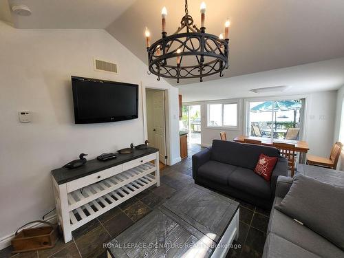 2177 N Orr Lake Rd, Springwater, ON - Indoor Photo Showing Living Room