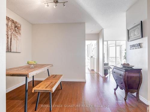 904-26 Hanover Rd, Brampton, ON - Indoor Photo Showing Dining Room