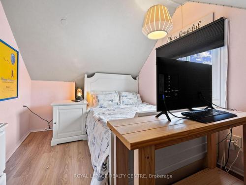 102 Twenty Third St, Toronto, ON - Indoor Photo Showing Bedroom