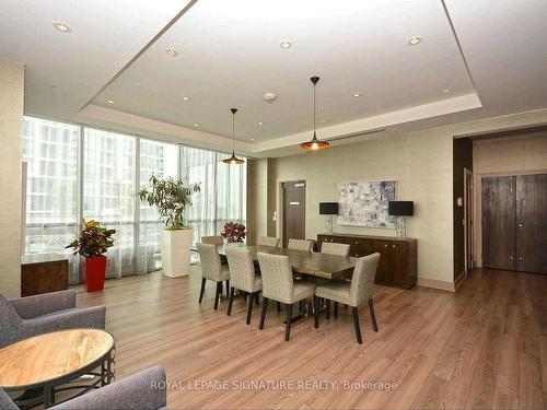 4203-3975 Grand Park Dr, Mississauga, ON - Indoor Photo Showing Other Room