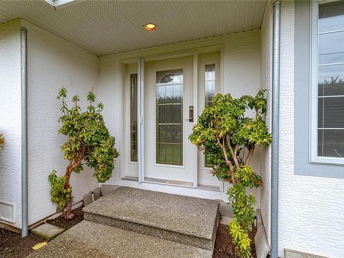 10227 Fifth St, Sidney, BC - Outdoor With Deck Patio Veranda With Exterior