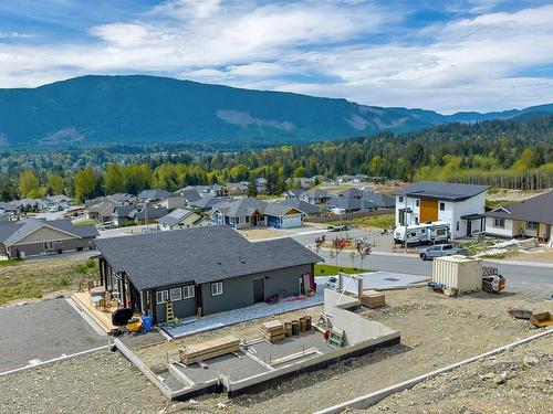 549 Mountain View Dr, Lake Cowichan, BC 