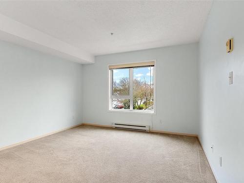 204-2475 Bevan Ave, Sidney, BC - Indoor Photo Showing Other Room