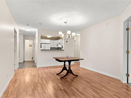 204-2475 Bevan Ave, Sidney, BC - Indoor Photo Showing Other Room