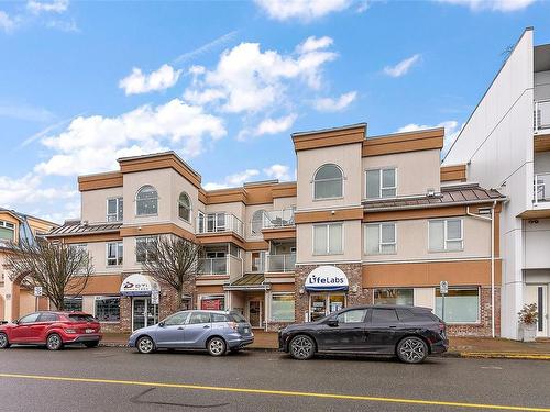 204-2475 Bevan Ave, Sidney, BC - Outdoor With Facade