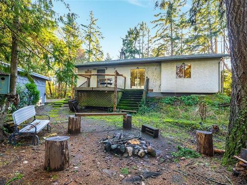 7146 Aulds Rd, Lantzville, BC 