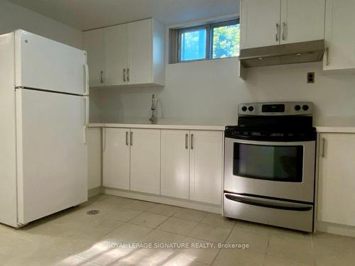 Bsmt-3 Cloebury Crt, Toronto, ON - Indoor Photo Showing Kitchen