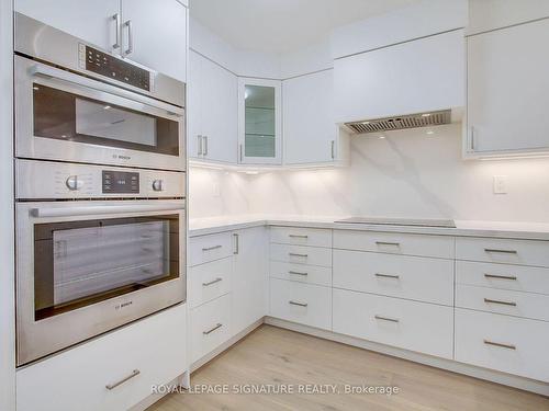 516-95 Prince Arthur Ave, Toronto, ON - Indoor Photo Showing Kitchen