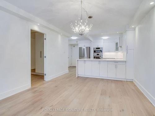 516-95 Prince Arthur Ave, Toronto, ON - Indoor Photo Showing Kitchen