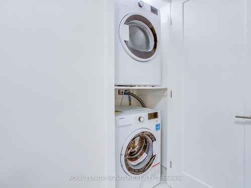 516-95 Prince Arthur Ave, Toronto, ON - Indoor Photo Showing Laundry Room