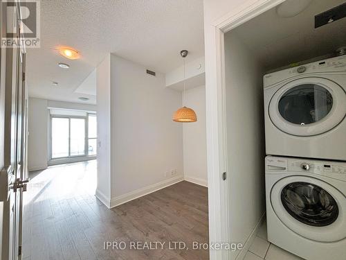 607 - 17 Zorra Street, Toronto, ON - Indoor Photo Showing Laundry Room