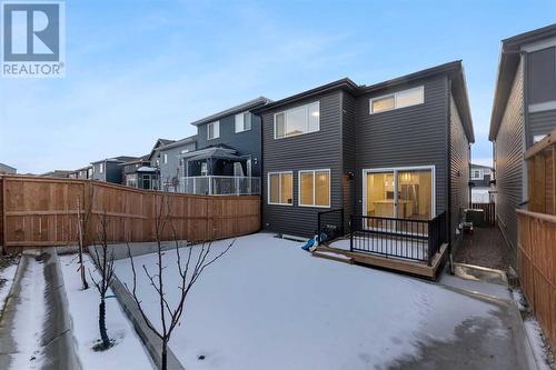 114 Lucas Terrace Nw, Calgary, AB - Outdoor With Exterior