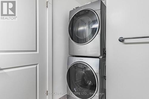 1505 - 15 Glebe Street, Cambridge, ON - Indoor Photo Showing Laundry Room