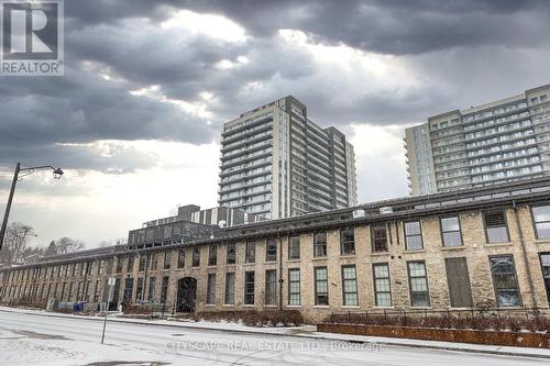 1505 - 15 Glebe Street, Cambridge, ON - Outdoor With Facade