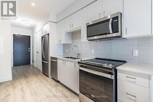 1505 - 15 Glebe Street, Cambridge, ON - Indoor Photo Showing Kitchen With Stainless Steel Kitchen With Double Sink With Upgraded Kitchen