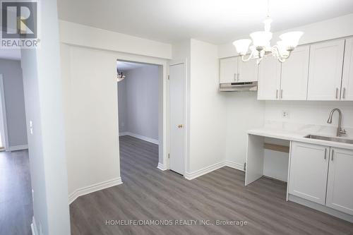 16 Nelson Trail, Welland, ON - Indoor Photo Showing Kitchen