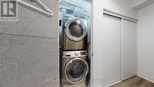 1104 - 39 Sherbourne Street, Toronto, ON - Indoor Photo Showing Laundry Room