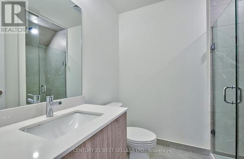 1221 - 8 David Eyer Road, Richmond Hill, ON - Indoor Photo Showing Bathroom