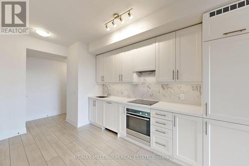 1706 - 30 Elm Drive W, Mississauga, ON - Indoor Photo Showing Kitchen