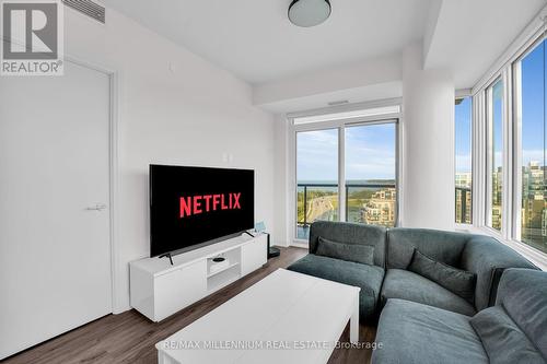 1011 - 385 Winston Rd Road, Grimsby, ON - Indoor Photo Showing Living Room