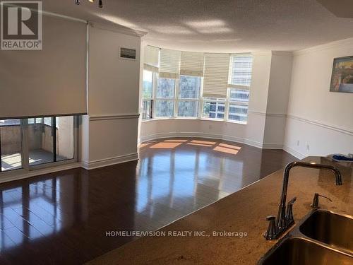 1213 - 5 Northtown Way, Toronto, ON - Indoor Photo Showing Kitchen With Double Sink