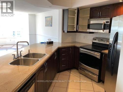 1213 - 5 Northtown Way, Toronto, ON - Indoor Photo Showing Kitchen With Double Sink