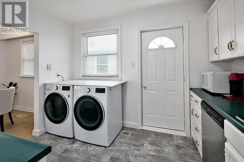 635 Oak Street, Collingwood, ON - Indoor Photo Showing Laundry Room