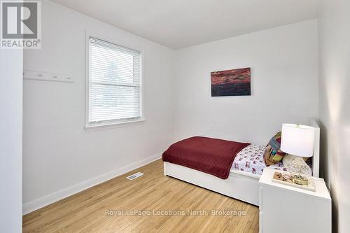 635 Oak Street, Collingwood, ON - Indoor Photo Showing Bedroom