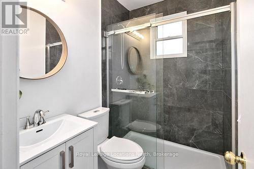 635 Oak Street, Collingwood, ON - Indoor Photo Showing Bathroom