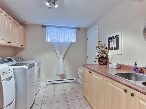 Laundry room - 266 Rue Ste-Thérèse, Saint-Jean-Sur-Richelieu, QC - Indoor Photo Showing Laundry Room