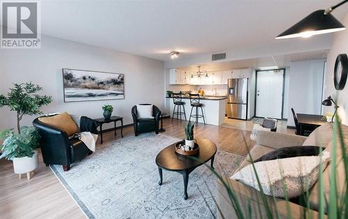 912, 4902 37 Street, Red Deer, AB - Indoor Photo Showing Living Room