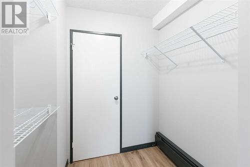 Large walk-in closet - 912, 4902 37 Street, Red Deer, AB - Indoor