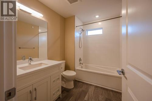 651 Braid Street Unit# 101, Penticton, BC - Indoor Photo Showing Bathroom