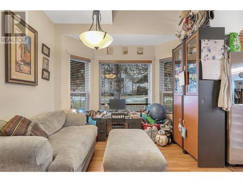 1450 Rose Meadow Drive Unit# 7, West Kelowna, BC - Indoor Photo Showing Living Room