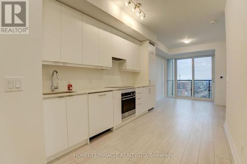 1806 - 30 Elm Drive, Mississauga, ON - Indoor Photo Showing Kitchen