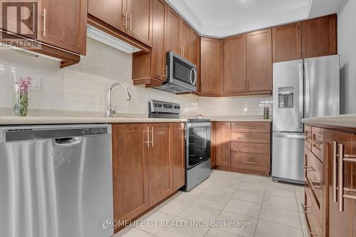 158 Kinsman Drive, Hamilton, ON - Indoor Photo Showing Kitchen