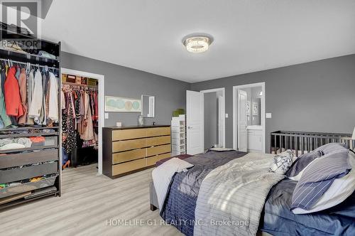 158 Kinsman Drive, Hamilton, ON - Indoor Photo Showing Bedroom