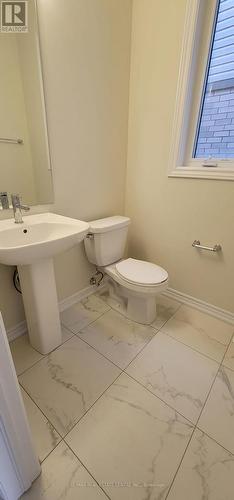 380 Barker Parkway, Thorold, ON - Indoor Photo Showing Bathroom