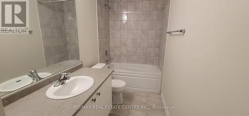 380 Barker Parkway, Thorold, ON - Indoor Photo Showing Bathroom