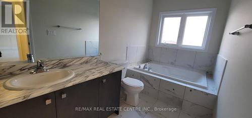 380 Barker Parkway, Thorold, ON - Indoor Photo Showing Bathroom