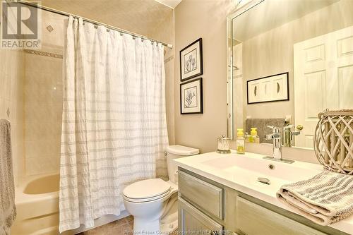 1369 Rendezvous, Windsor, ON - Indoor Photo Showing Bathroom