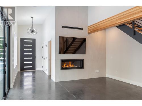 1350 Kai Road, Nelson, BC - Indoor With Fireplace