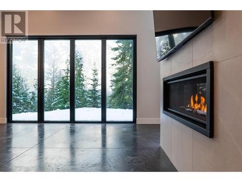 1350 Kai Road, Nelson, BC - Indoor With Fireplace