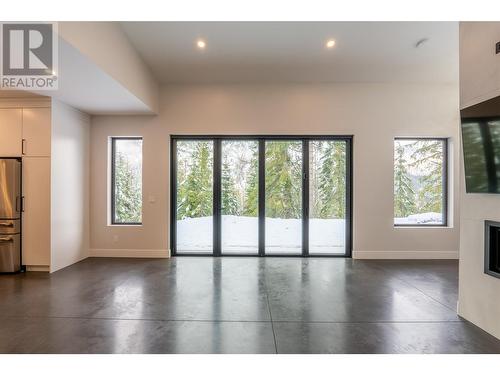 1350 Kai Road, Nelson, BC - Indoor Photo Showing Other Room