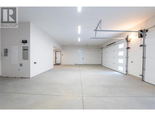 1350 Kai Road, Nelson, BC - Indoor Photo Showing Garage