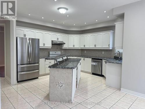 65 Boxwood Crescent, Markham, ON - Indoor Photo Showing Kitchen